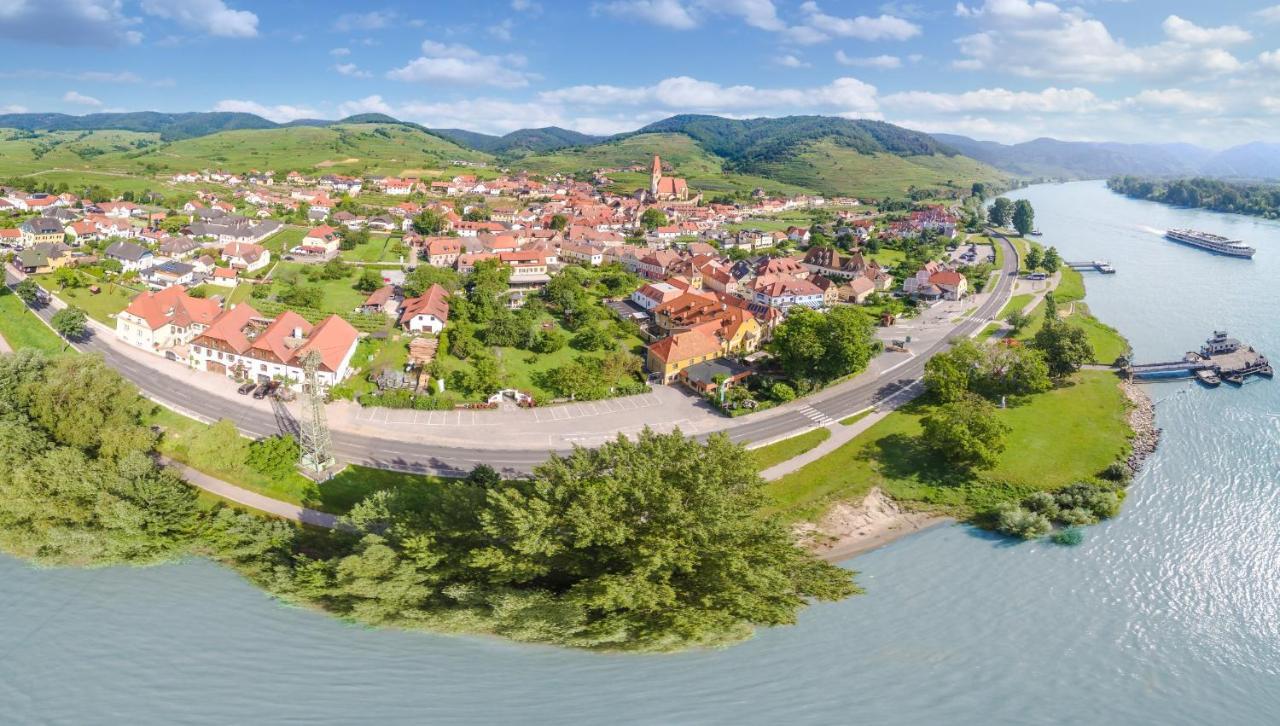 Donauwirt - Hotel Garni Weissenkirchen in der Wachau Exterior photo